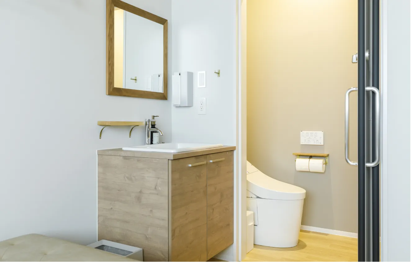 個室B （洋室：トイレ付き）